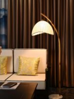 sanna-floor-lamp-33324732