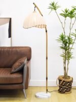 sanna-floor-lamp-33324732